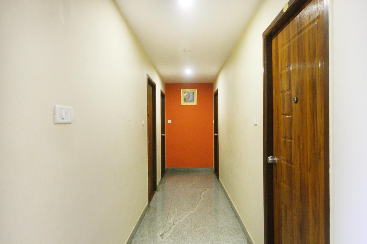 Oyo 7224 Krishna Prasad Otel Chennai Dış mekan fotoğraf